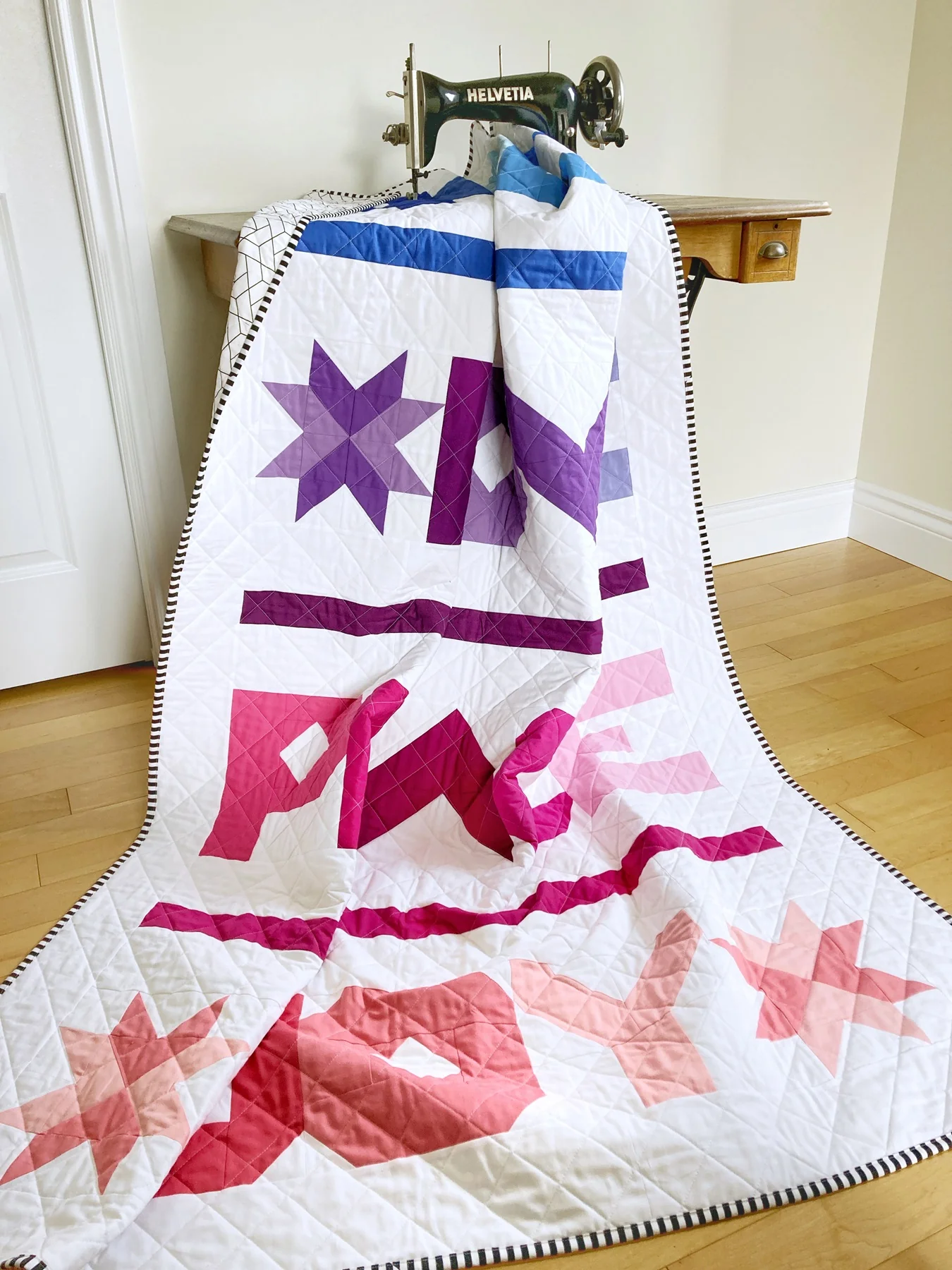 Holiday Spirit Quilt Pattern - PRINTED PATTERN - Image 3