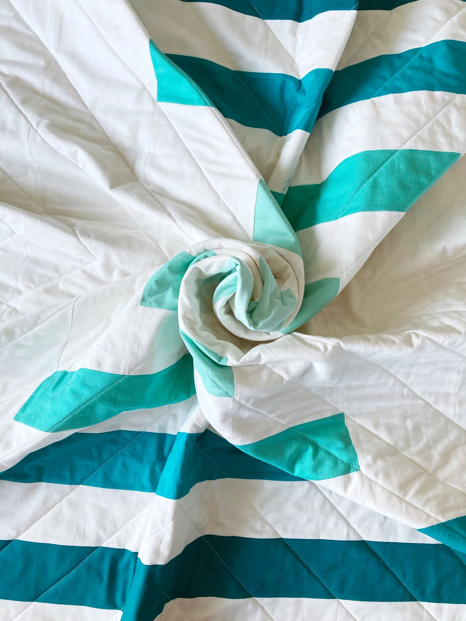 Raise The Bar Quilt Kit - Throw - Image 6