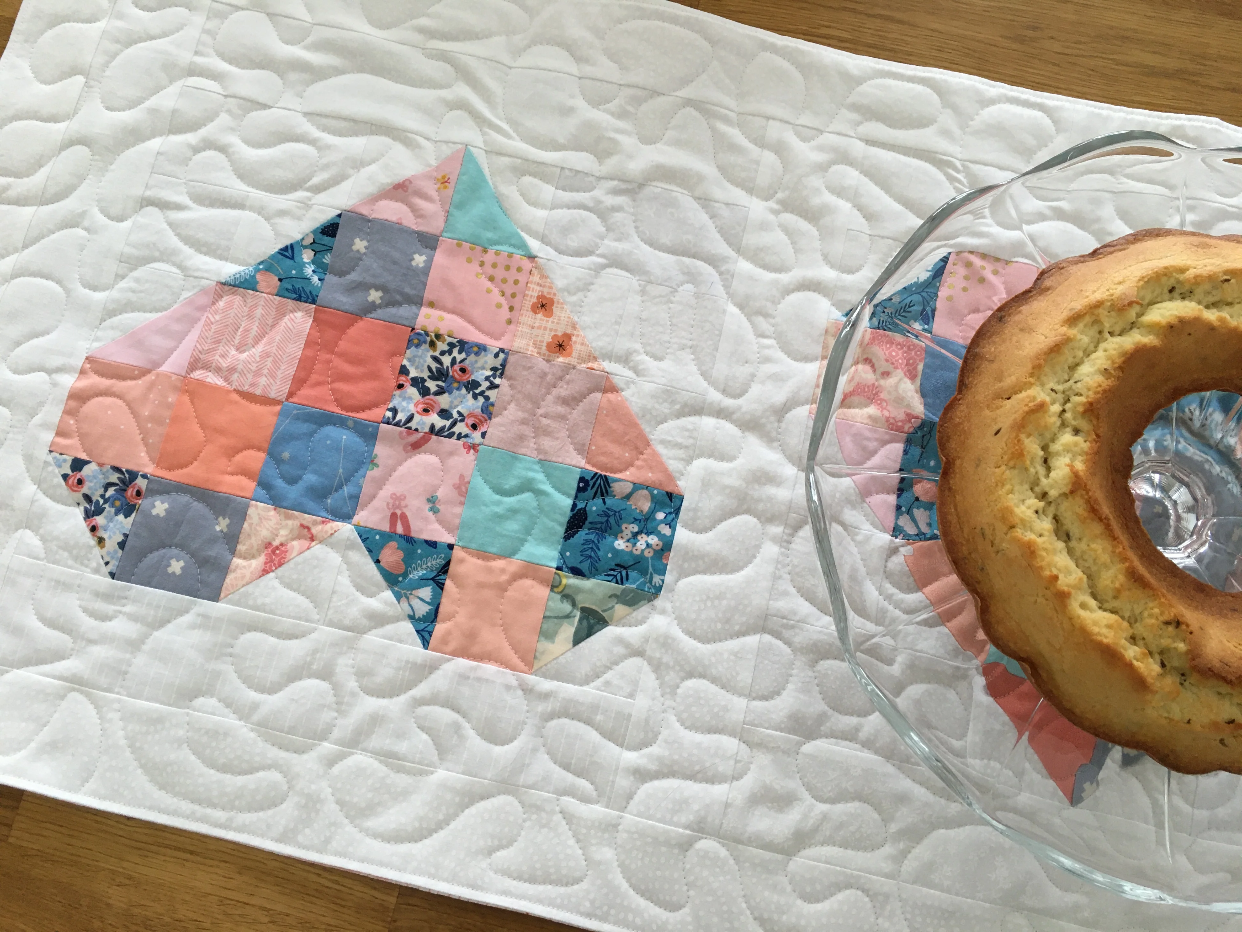 Tumbled Love Table Runner Pattern - PDF Instant Download - Image 3